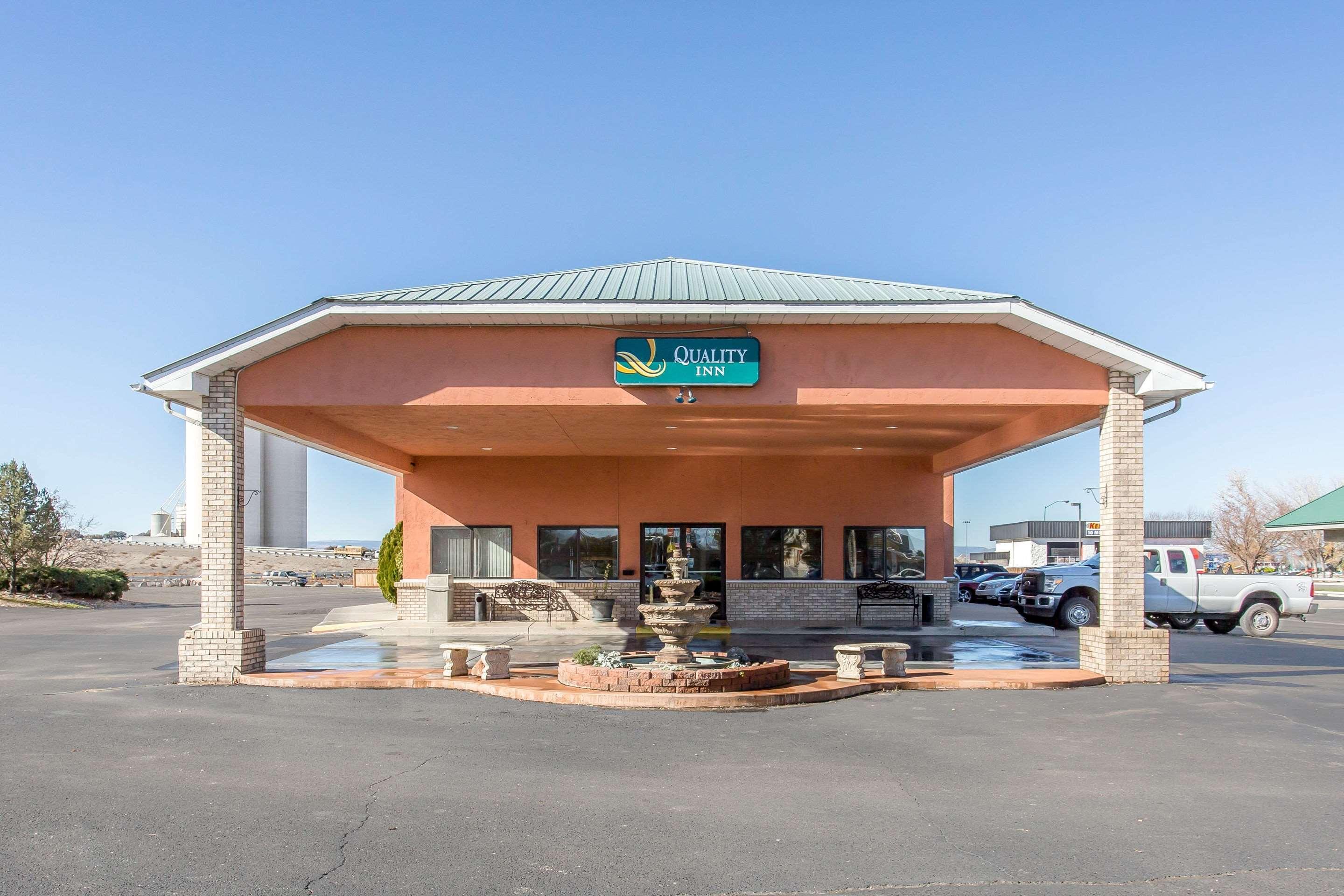 Quality Inn Delta Gateway To Rocky Mountains Exterior foto