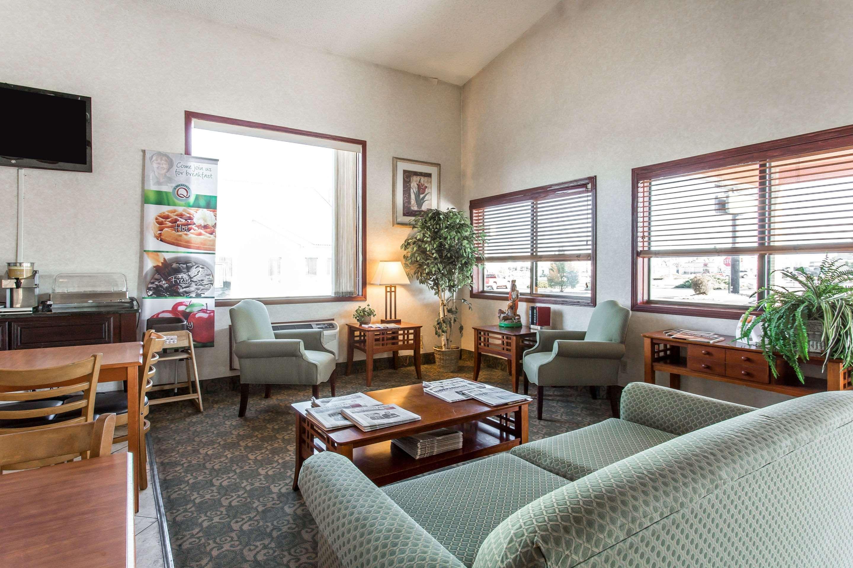 Quality Inn Delta Gateway To Rocky Mountains Exterior foto