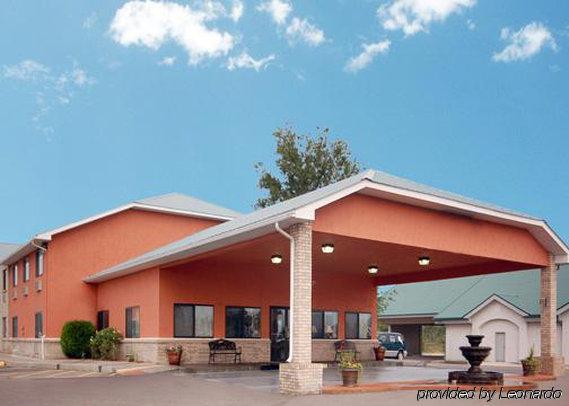 Quality Inn Delta Gateway To Rocky Mountains Exterior foto